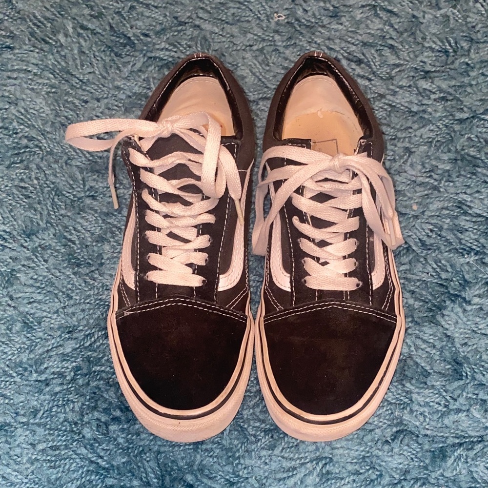 Vans Old Skool Black White Sneakers Women’s 7 Classic Skate Shoes